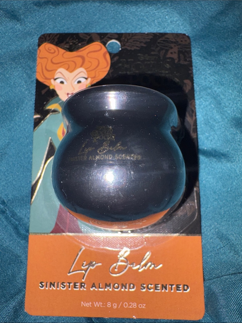 Disney Hocus Pocus Black Cauldron Lip Balm Set w/ faces on lids - Picture 4 of 11